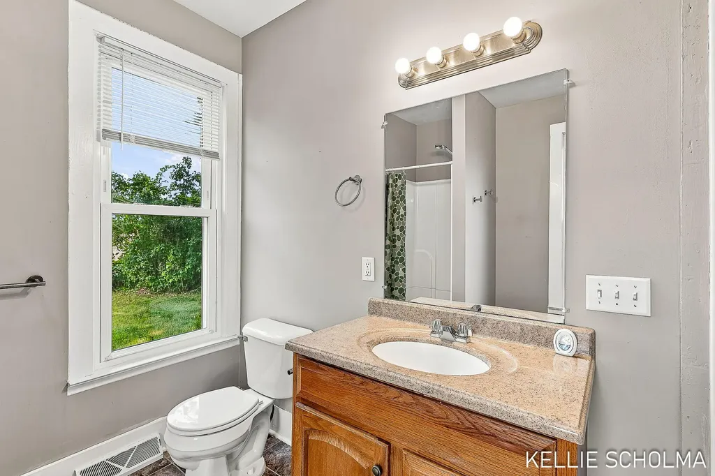 9448 Pierce Street Allendale Charter Township MI 49401