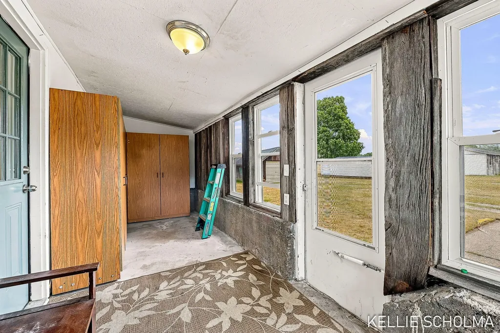 9448 Pierce Street Allendale Charter Township MI 49401