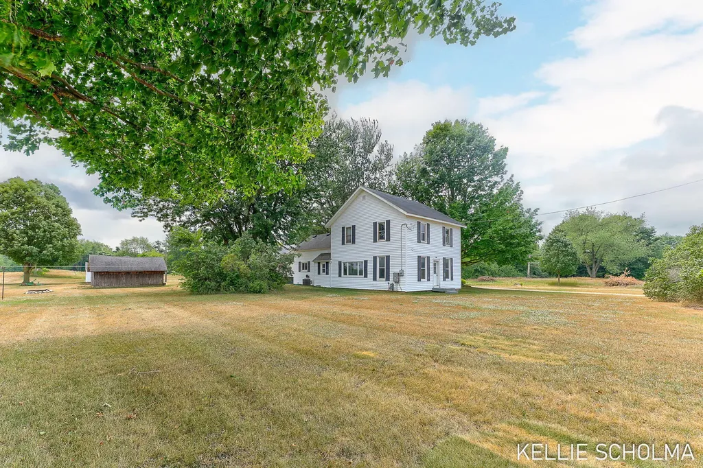 9448 Pierce Street Allendale Charter Township MI 49401