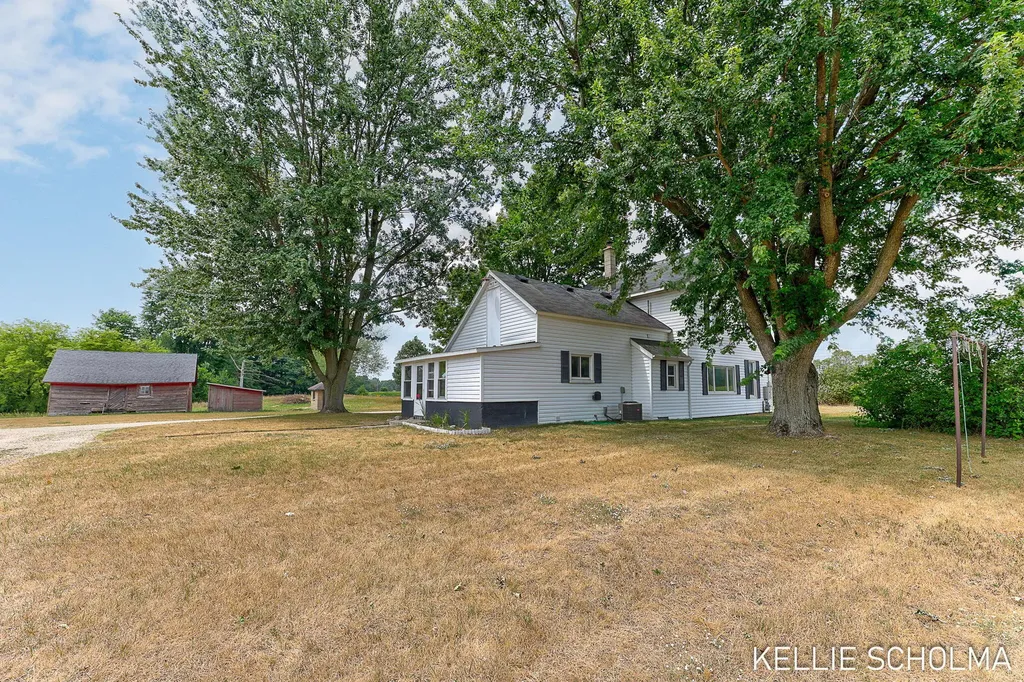 9448 Pierce Street Allendale Charter Township MI 49401