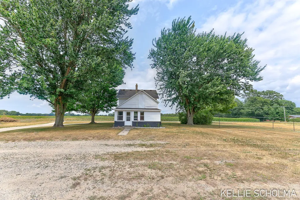9448 Pierce Street Allendale Charter Township MI 49401