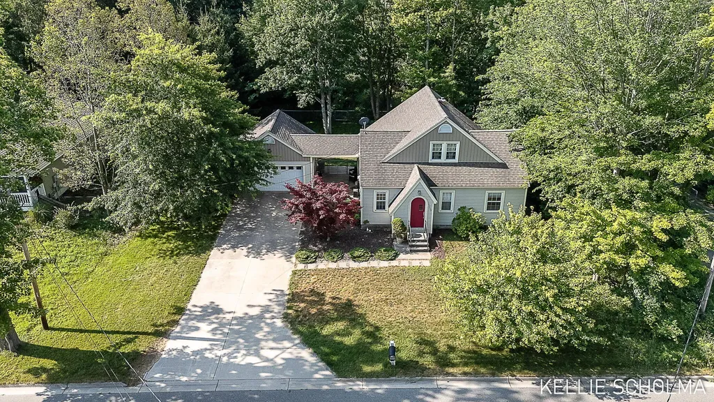 17680 N Shore Drive Ferrysburg City MI 49456
