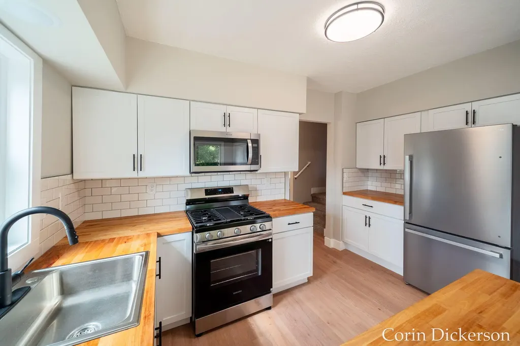 131 Washington Street Sunfield Village MI 48890
