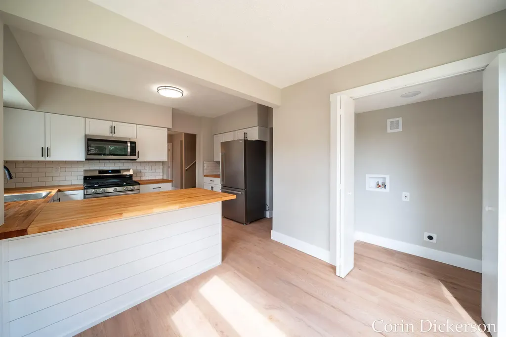131 Washington Street Sunfield Village MI 48890