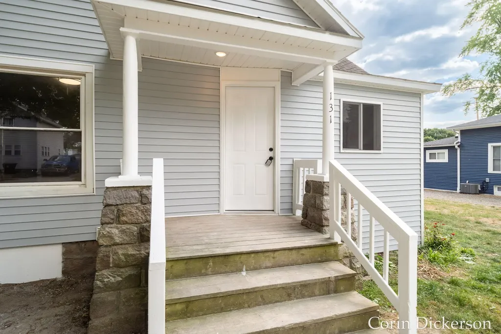131 Washington Street Sunfield Village MI 48890