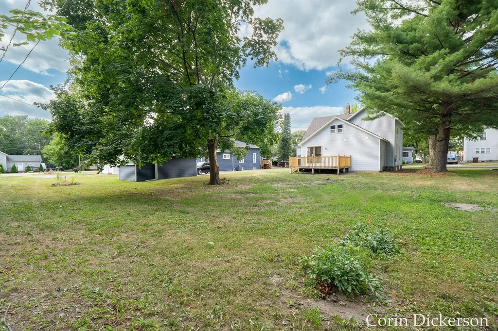 131 Washington Street Sunfield Village MI 48890