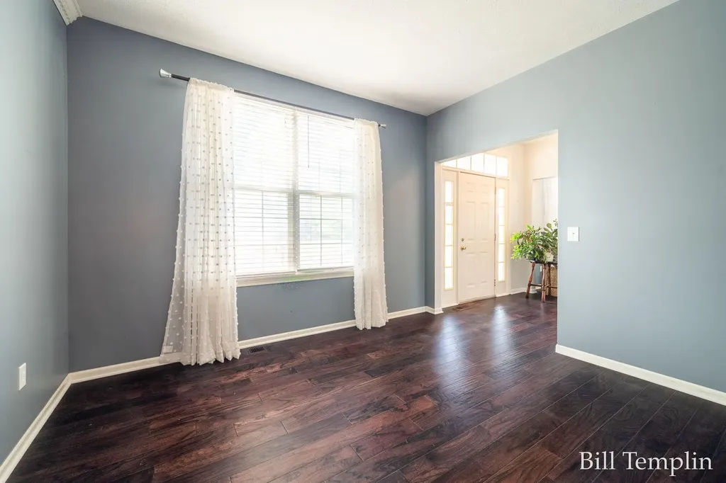5641 Barcroft Drive SW Wyoming City MI 49418
