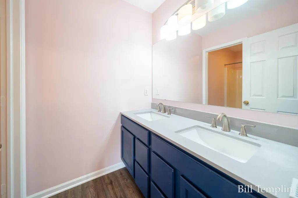 5641 Barcroft Drive SW Wyoming City MI 49418