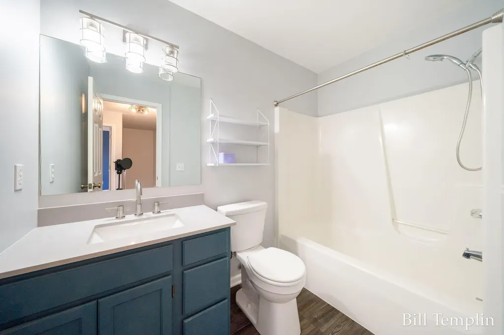 5641 Barcroft Drive SW Wyoming City MI 49418