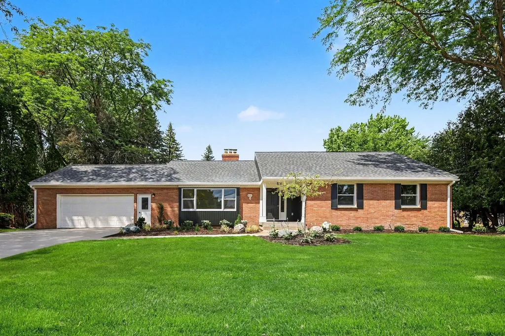 4043 Clearview Street NE Grand Rapids Charter Township MI 49546