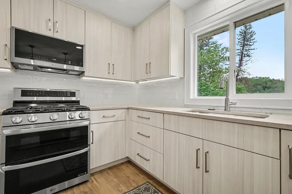 4043 Clearview Street NE Grand Rapids Charter Township MI 49546