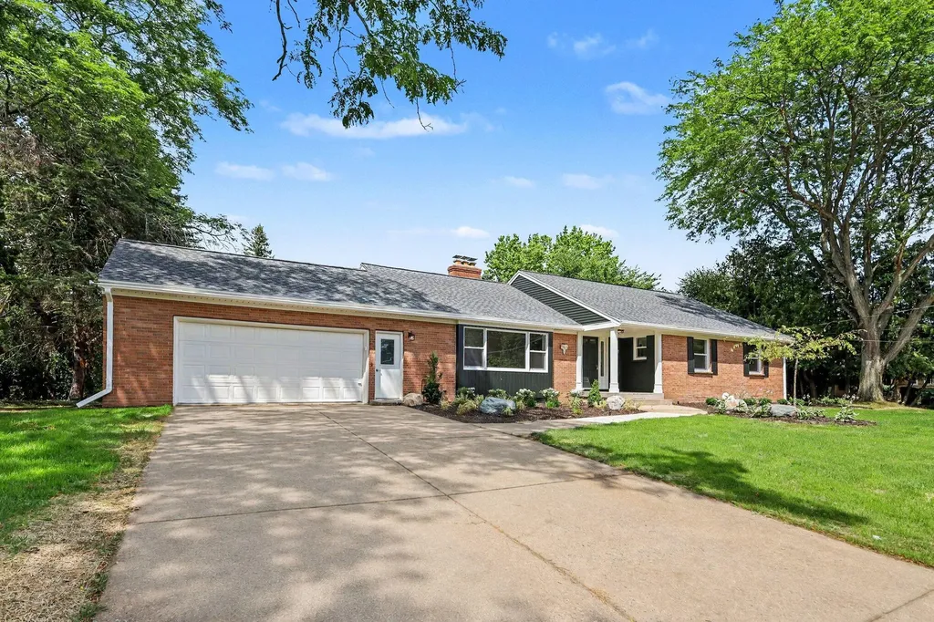 4043 Clearview Street NE Grand Rapids Charter Township MI 49546