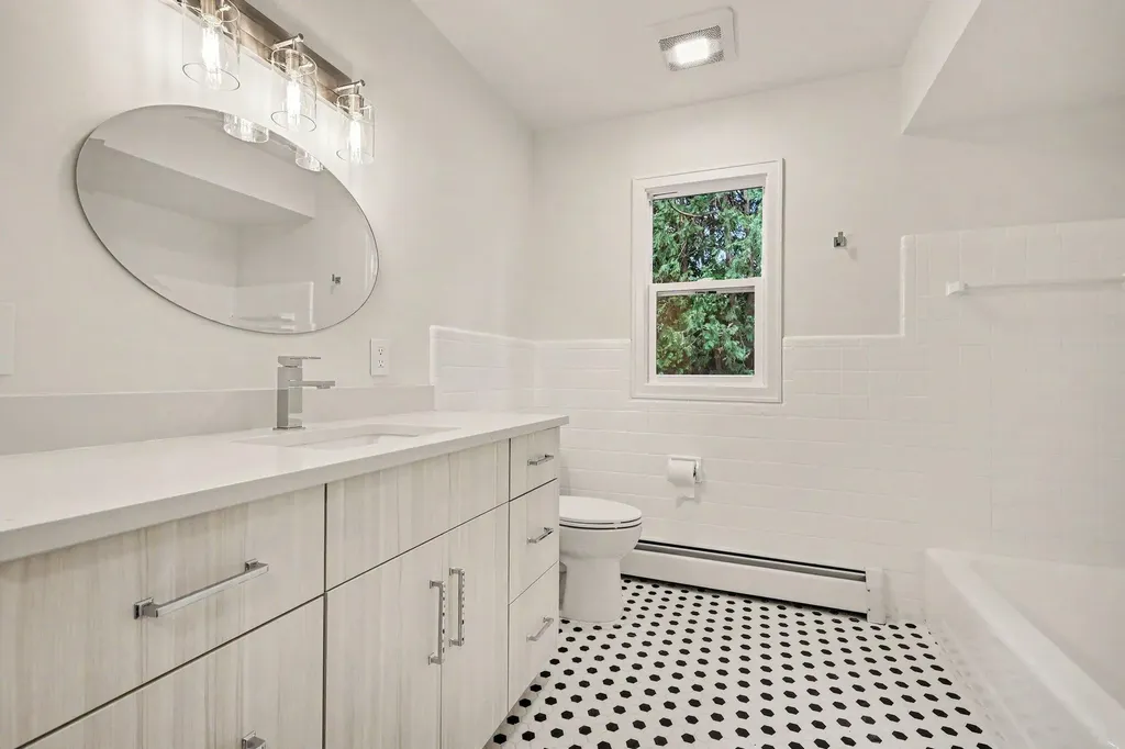 4043 Clearview Street NE Grand Rapids Charter Township MI 49546