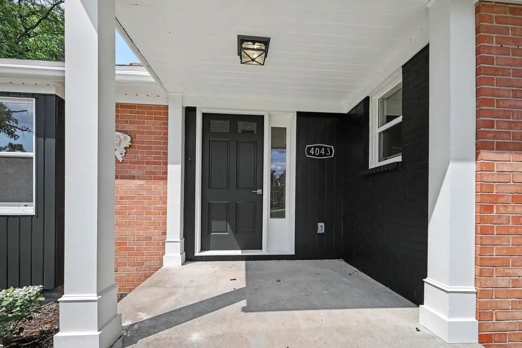 4043 Clearview Street NE Grand Rapids Charter Township MI 49546