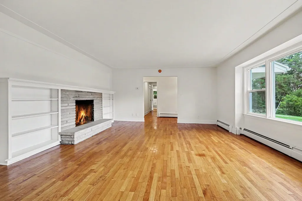 4043 Clearview Street NE Grand Rapids Charter Township MI 49546