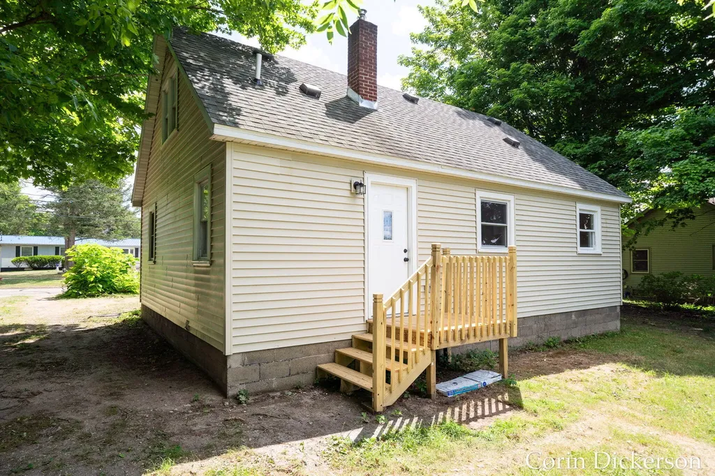 457 Booth Street Grand Ledge City MI 48837