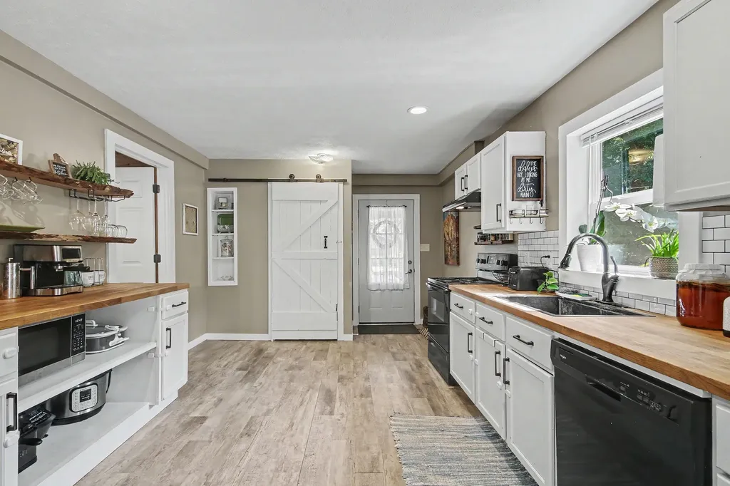 418 Irish Street Lyons Township MI 48851