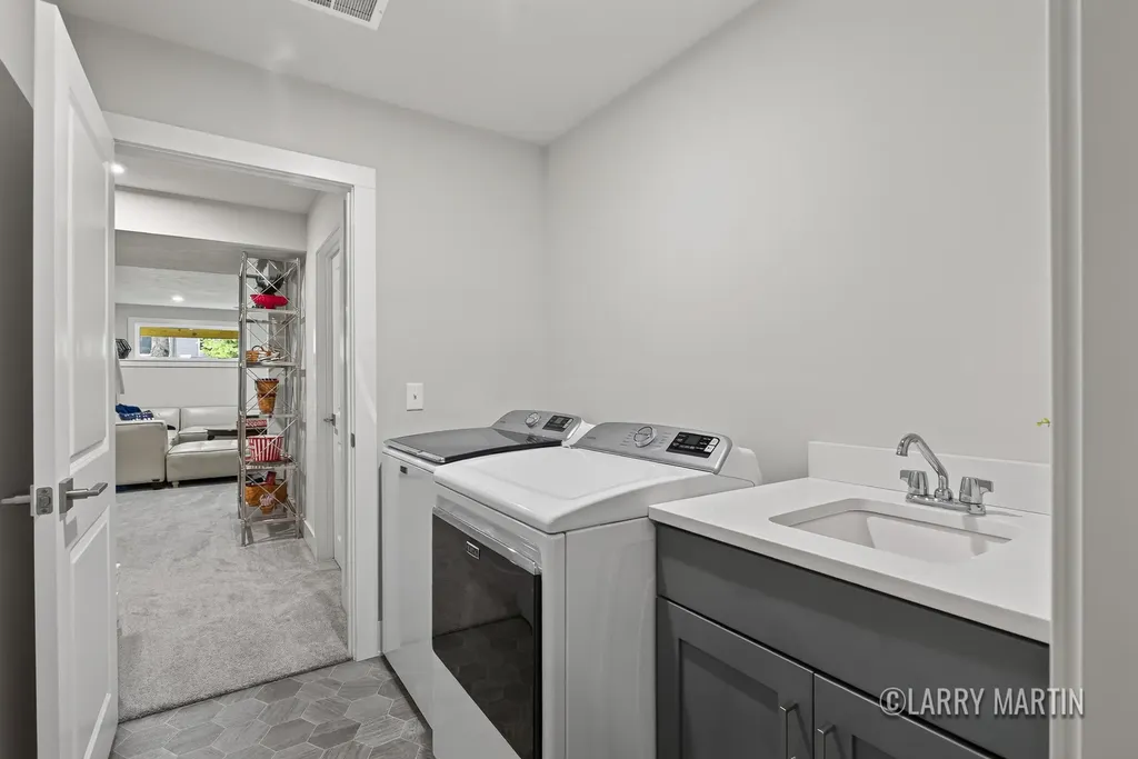 8787 Brayridge Drive Georgetown Charter Township MI 49428