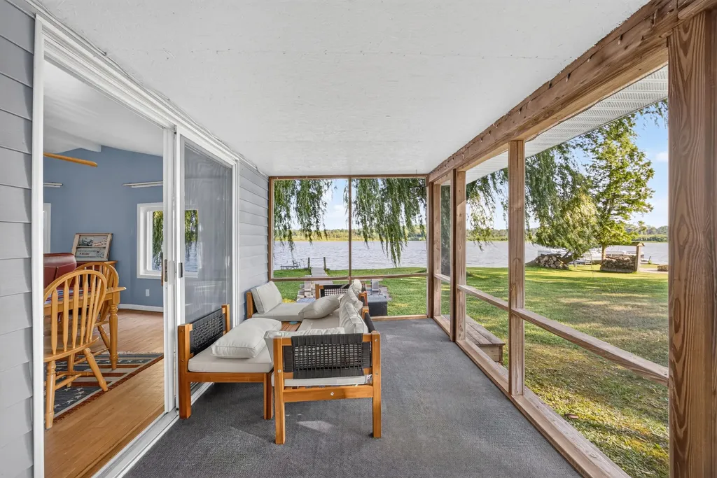 9582 N Shore Drive Evart Township MI 49631