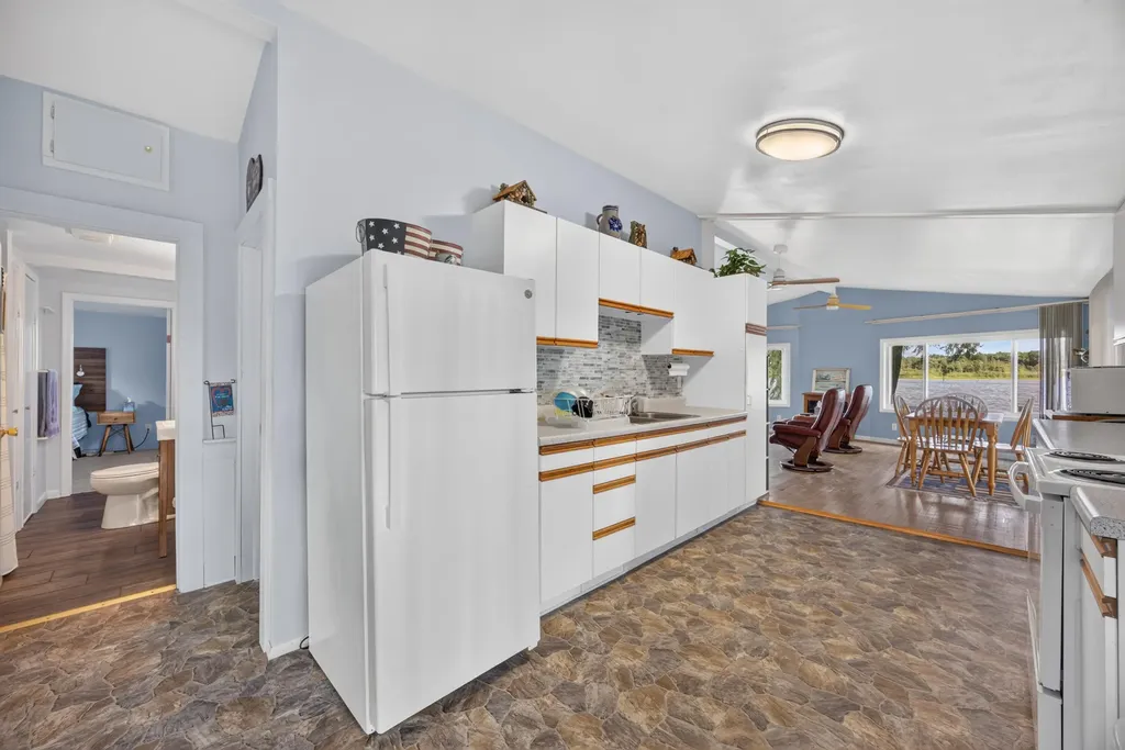 9582 N Shore Drive Evart Township MI 49631