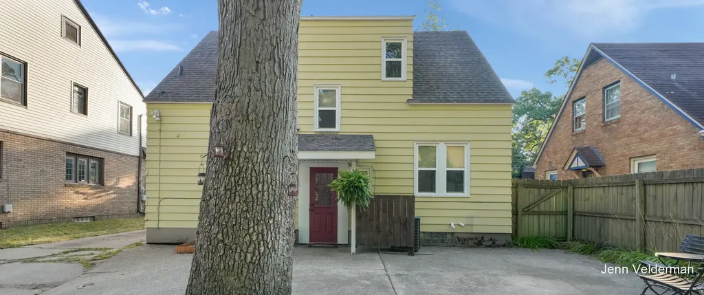 1236 Benjamin Avenue SE Grand Rapids City MI 49506