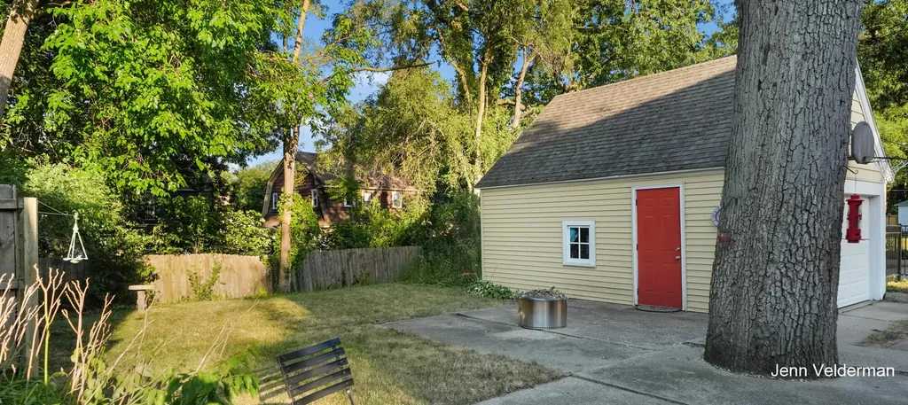 1236 Benjamin Avenue SE Grand Rapids City MI 49506