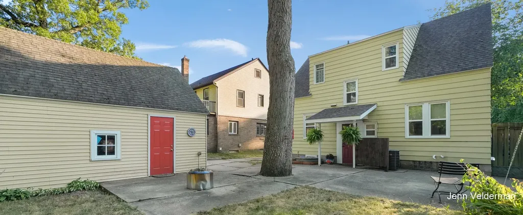 1236 Benjamin Avenue SE Grand Rapids City MI 49506