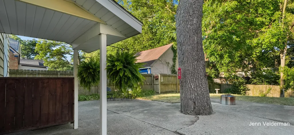 1236 Benjamin Avenue SE Grand Rapids City MI 49506