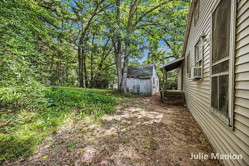 3502 Holiday Drive Montcalm Township MI 48838