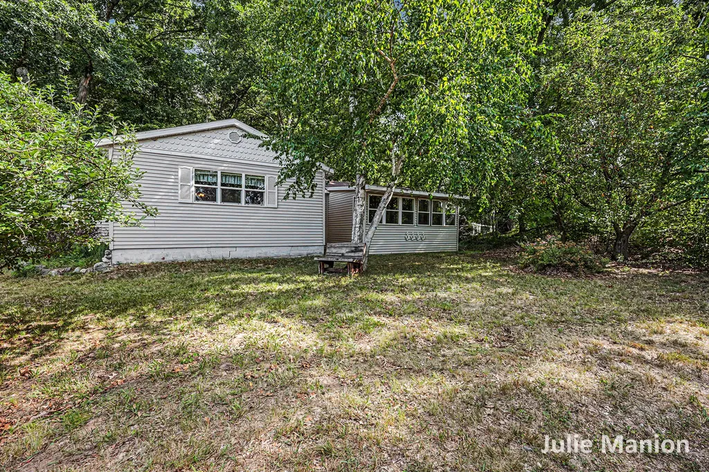 3502 Holiday Drive Montcalm Township MI 48838