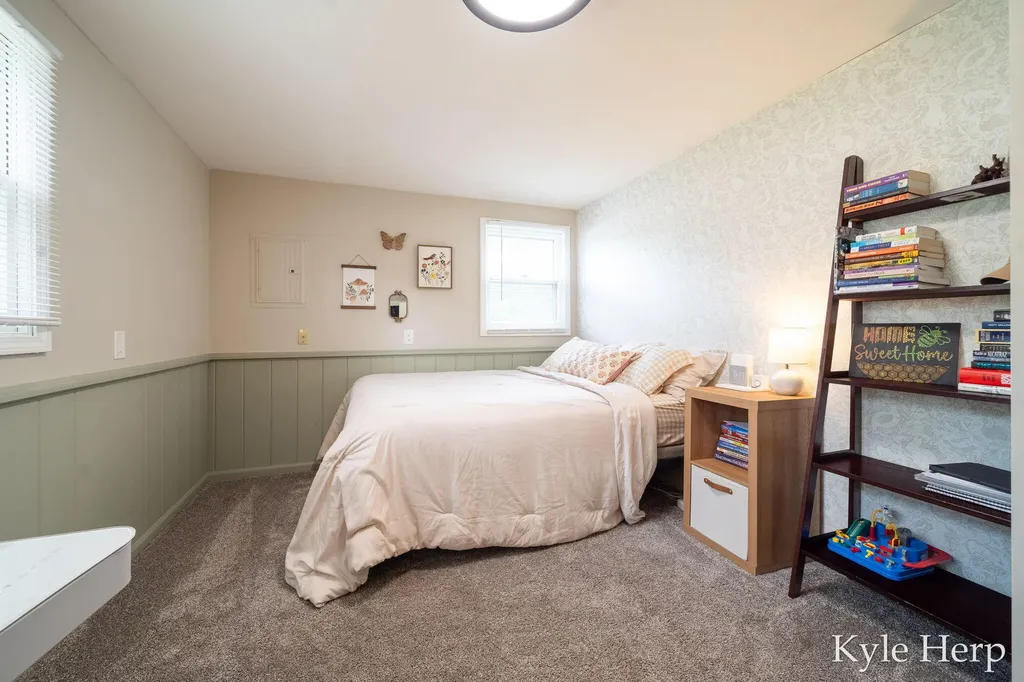 1038 Ferris Street NW Walker City MI 49544