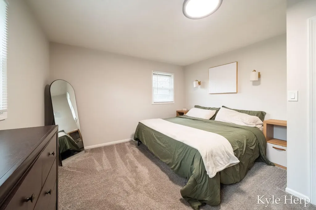 1038 Ferris Street NW Walker City MI 49544