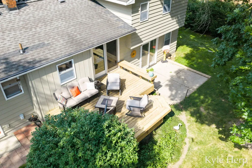 1038 Ferris Street NW Walker City MI 49544