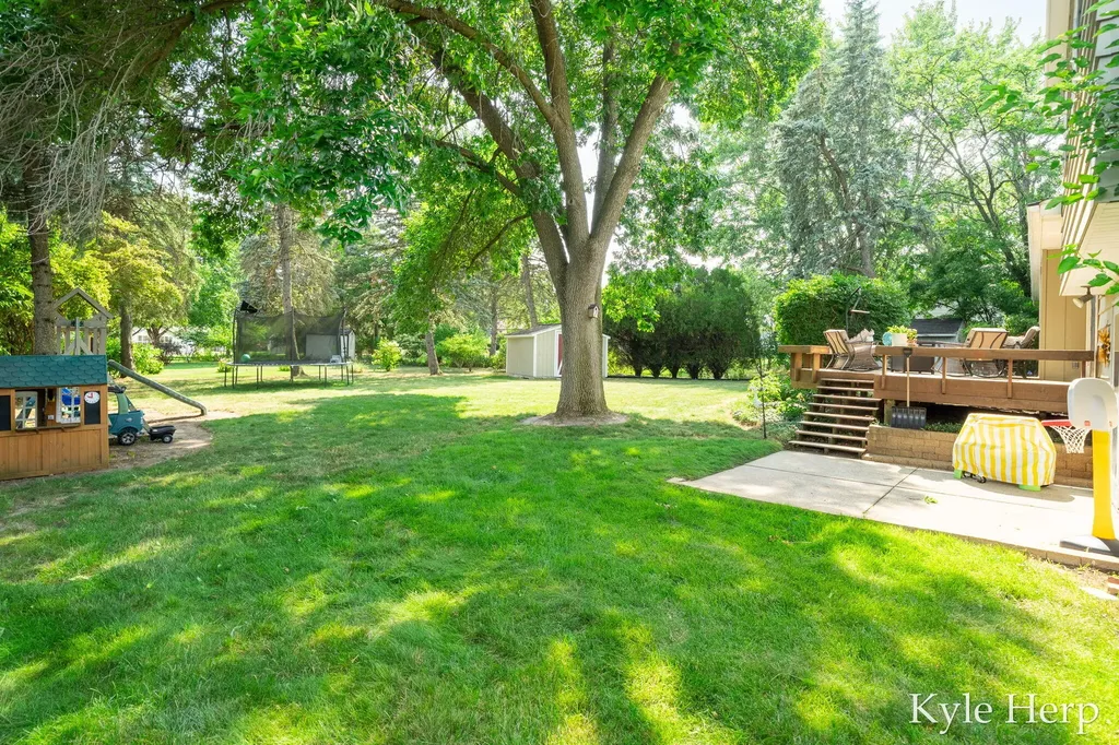 1038 Ferris Street NW Walker City MI 49544