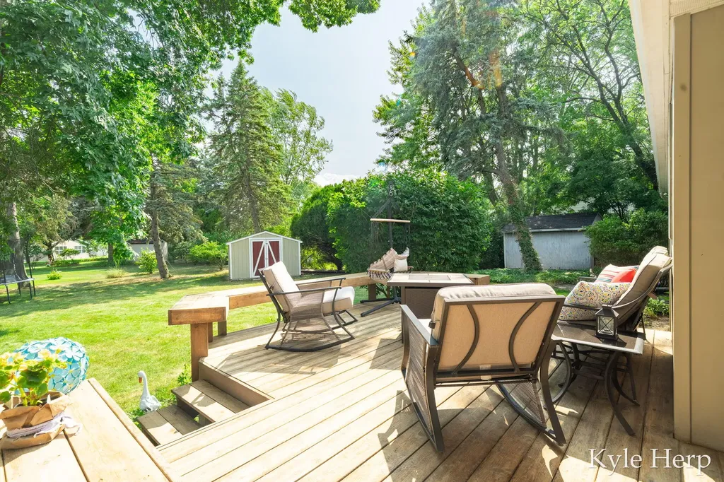 1038 Ferris Street NW Walker City MI 49544