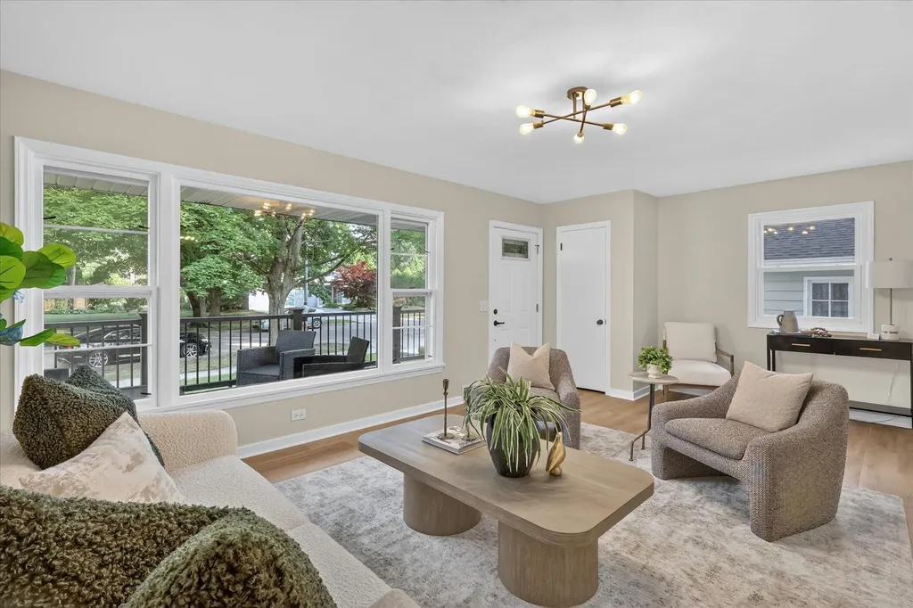 1060 Conlon Avenue SE East Grand Rapids City MI 49506