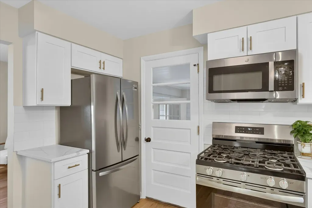 1060 Conlon Avenue SE East Grand Rapids City MI 49506