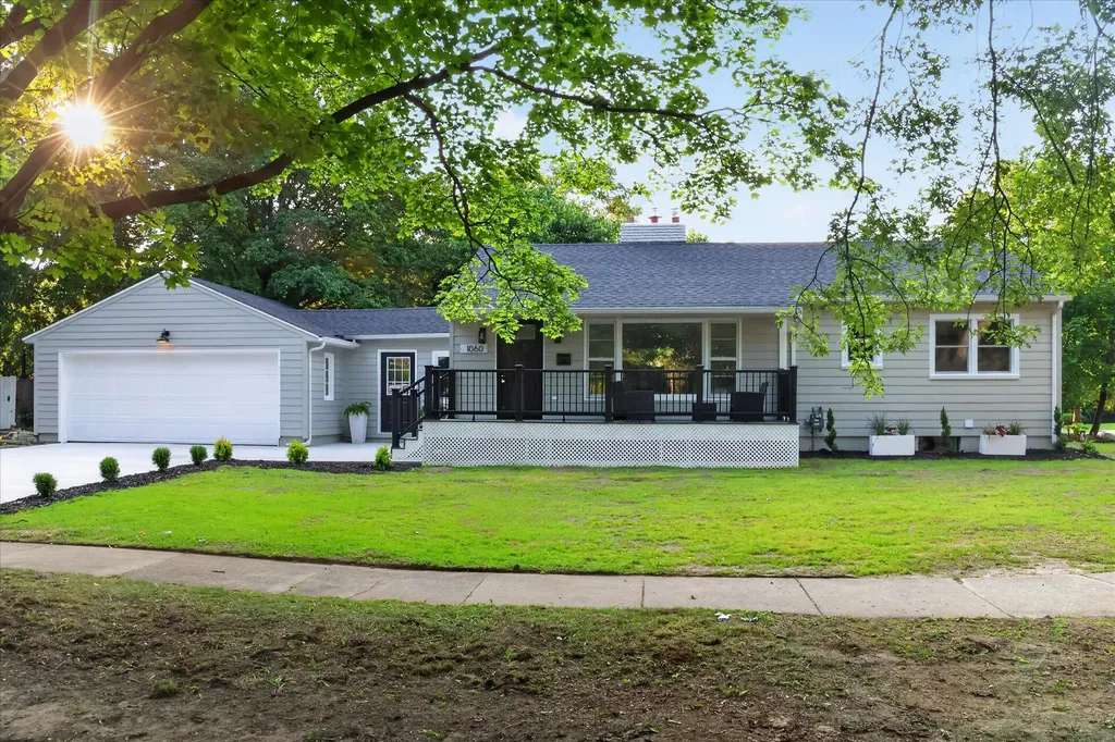 1060 Conlon Avenue SE East Grand Rapids City MI 49506