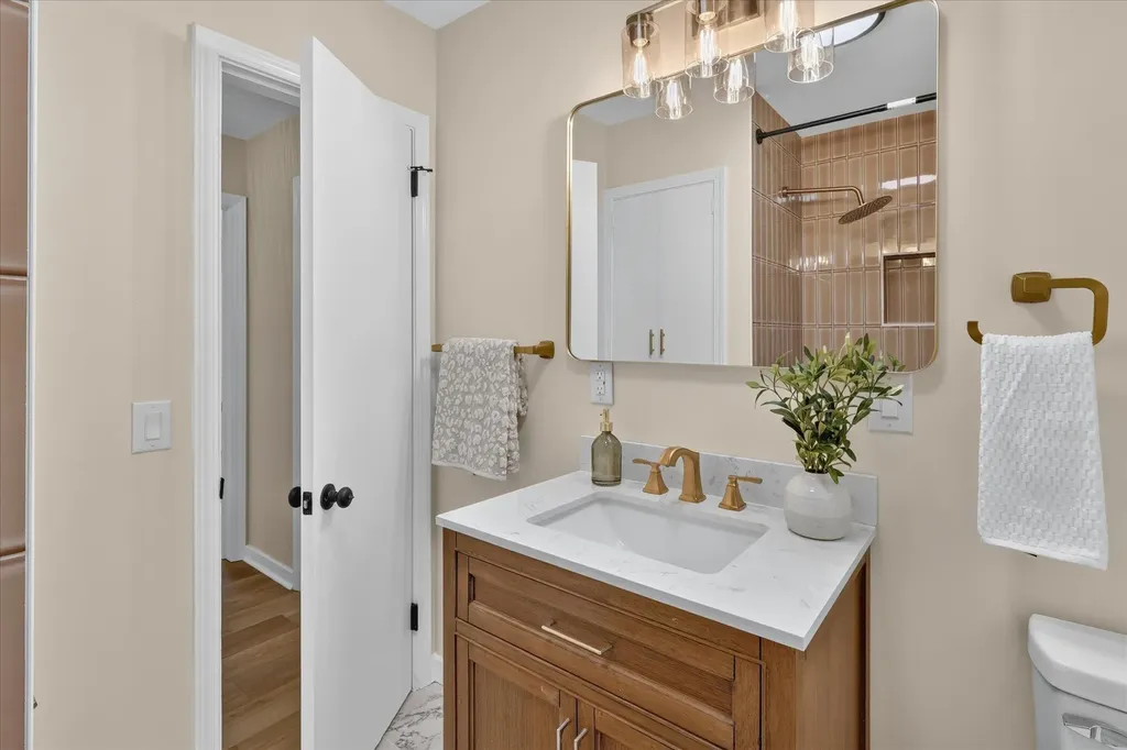 1060 Conlon Avenue SE East Grand Rapids City MI 49506