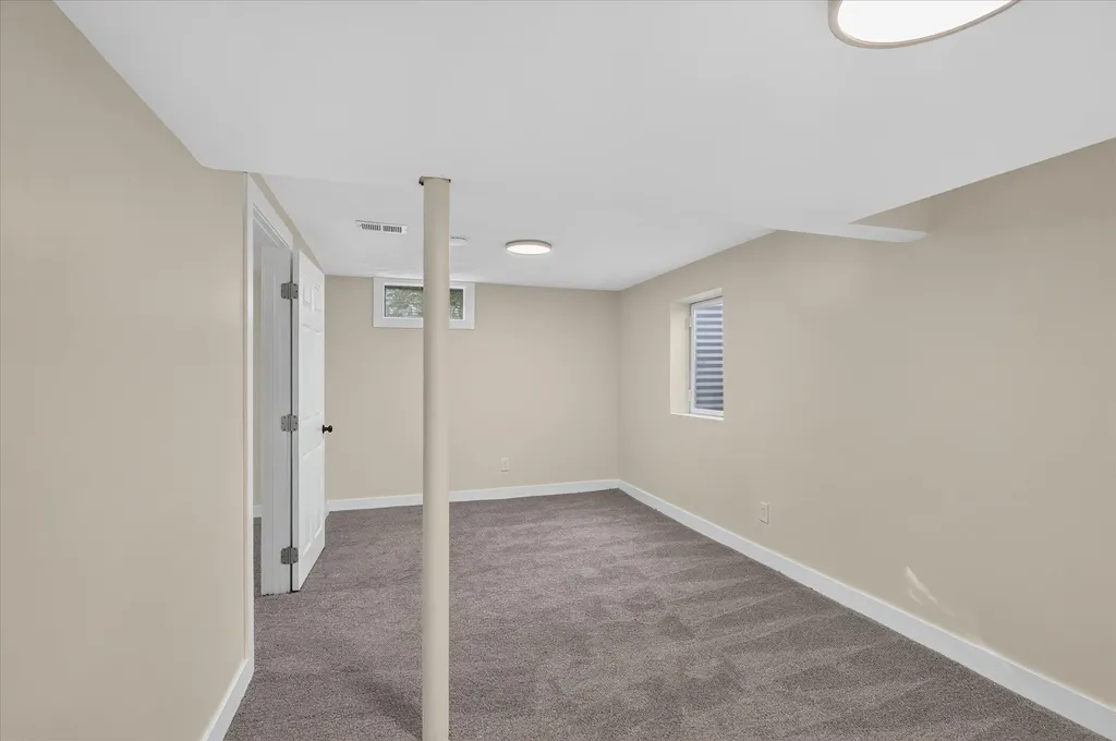 1060 Conlon Avenue SE East Grand Rapids City MI 49506