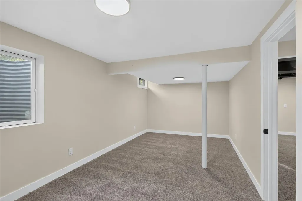 1060 Conlon Avenue SE East Grand Rapids City MI 49506