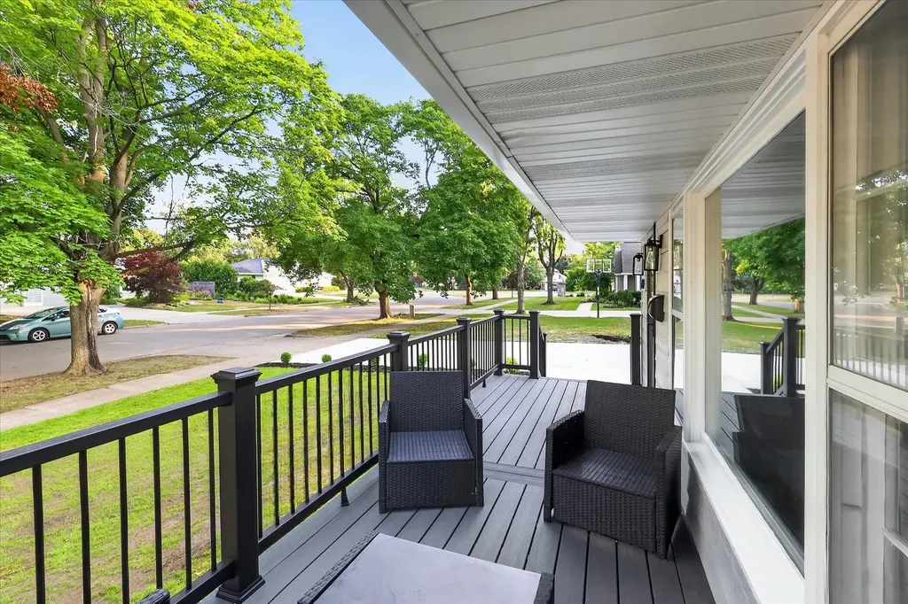 1060 Conlon Avenue SE East Grand Rapids City MI 49506