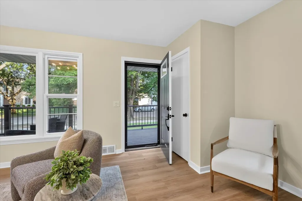 1060 Conlon Avenue SE East Grand Rapids City MI 49506