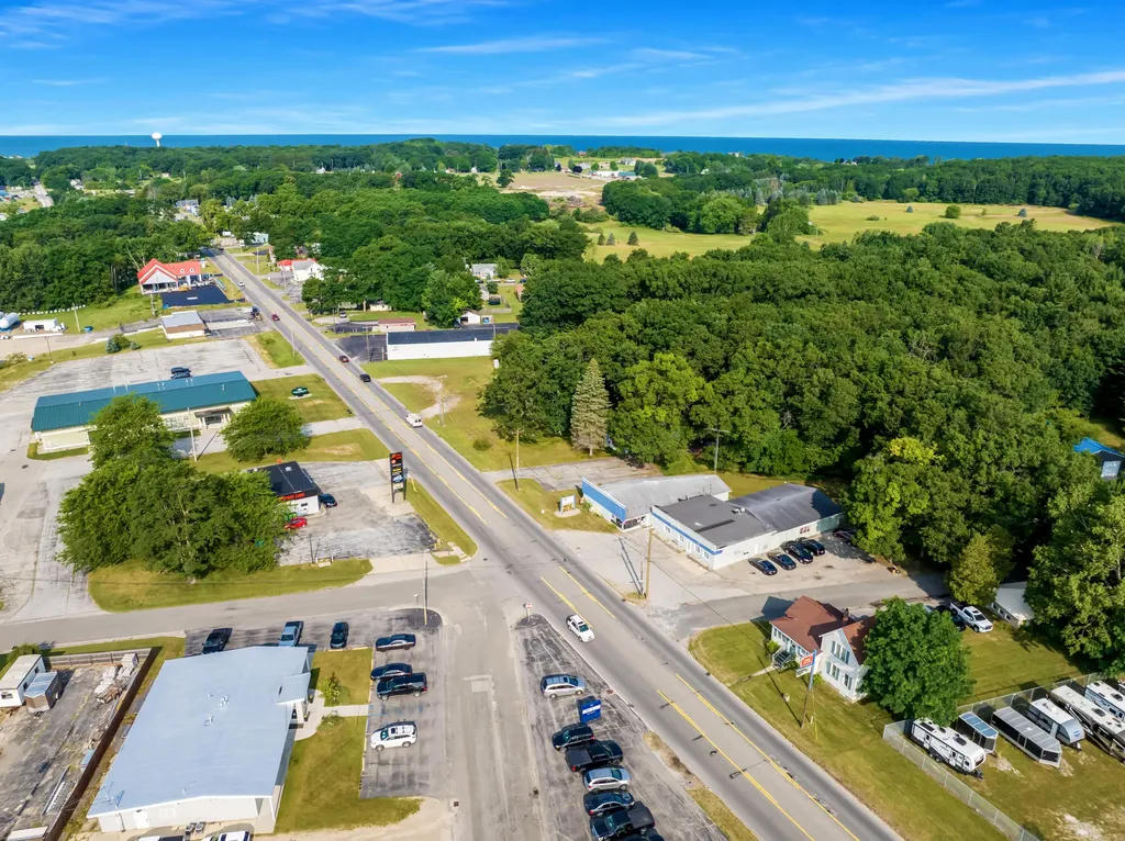 316 W Parkdale Avenue Manistee Township MI 49660
