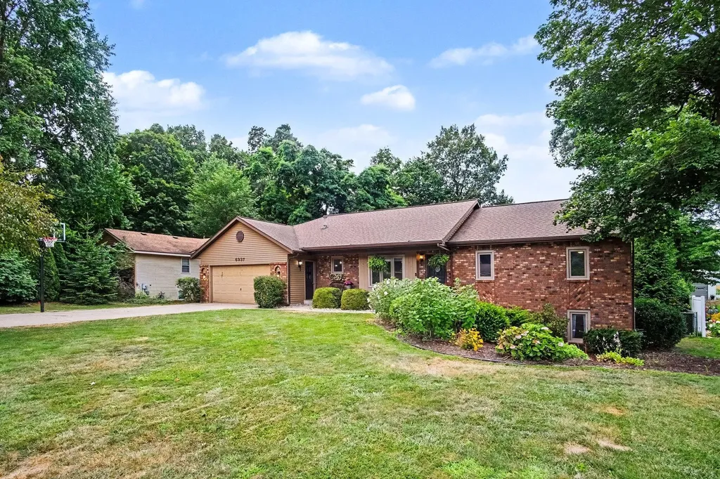 6937 Youngstown Avenue Georgetown Charter Township MI 49426