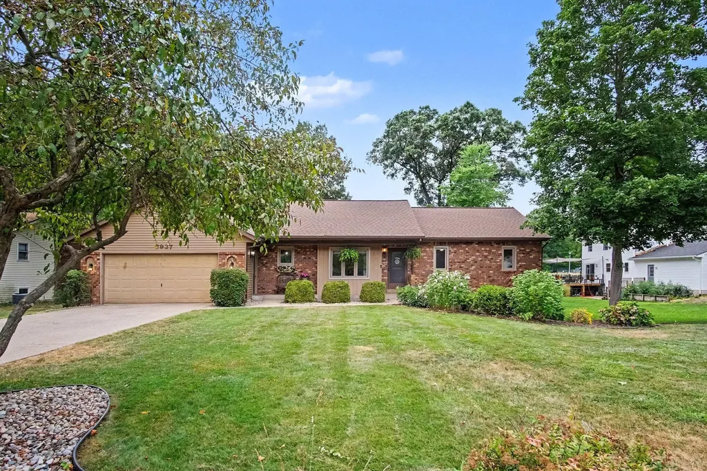 6937 Youngstown Avenue Georgetown Charter Township MI 49426