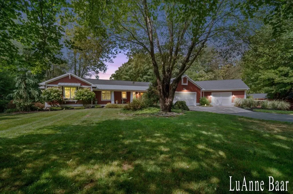 6027 9 Mile Road NE Cannon Township MI 49341