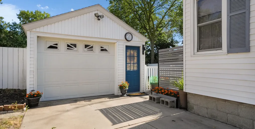 272 W 23rd Street Holland City MI 49423