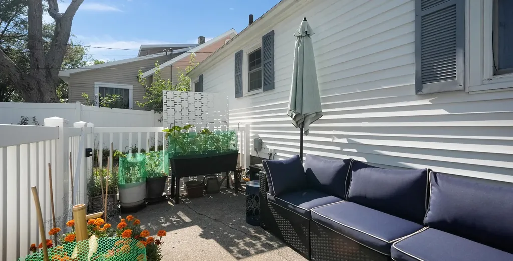 272 W 23rd Street Holland City MI 49423
