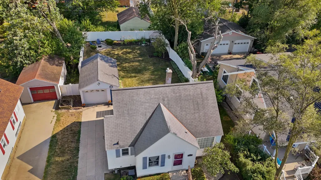 272 W 23rd Street Holland City MI 49423
